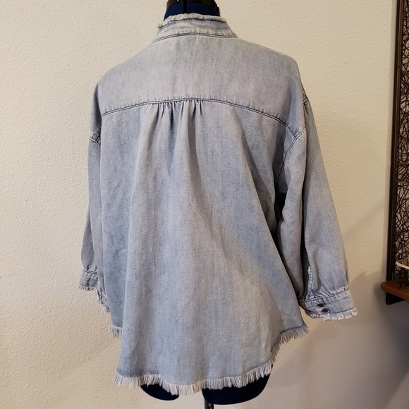 Anthro Holding Horses top - Picture 3 of 8